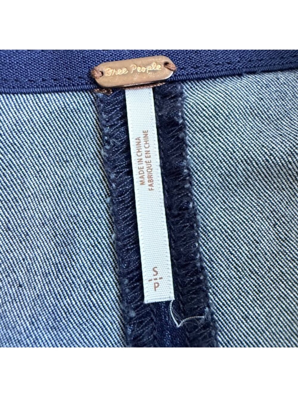 Free People Dark Wash Cotton Rayon Denim Mini Skirt With Front Slit Womens Small - Picture 6 of 9